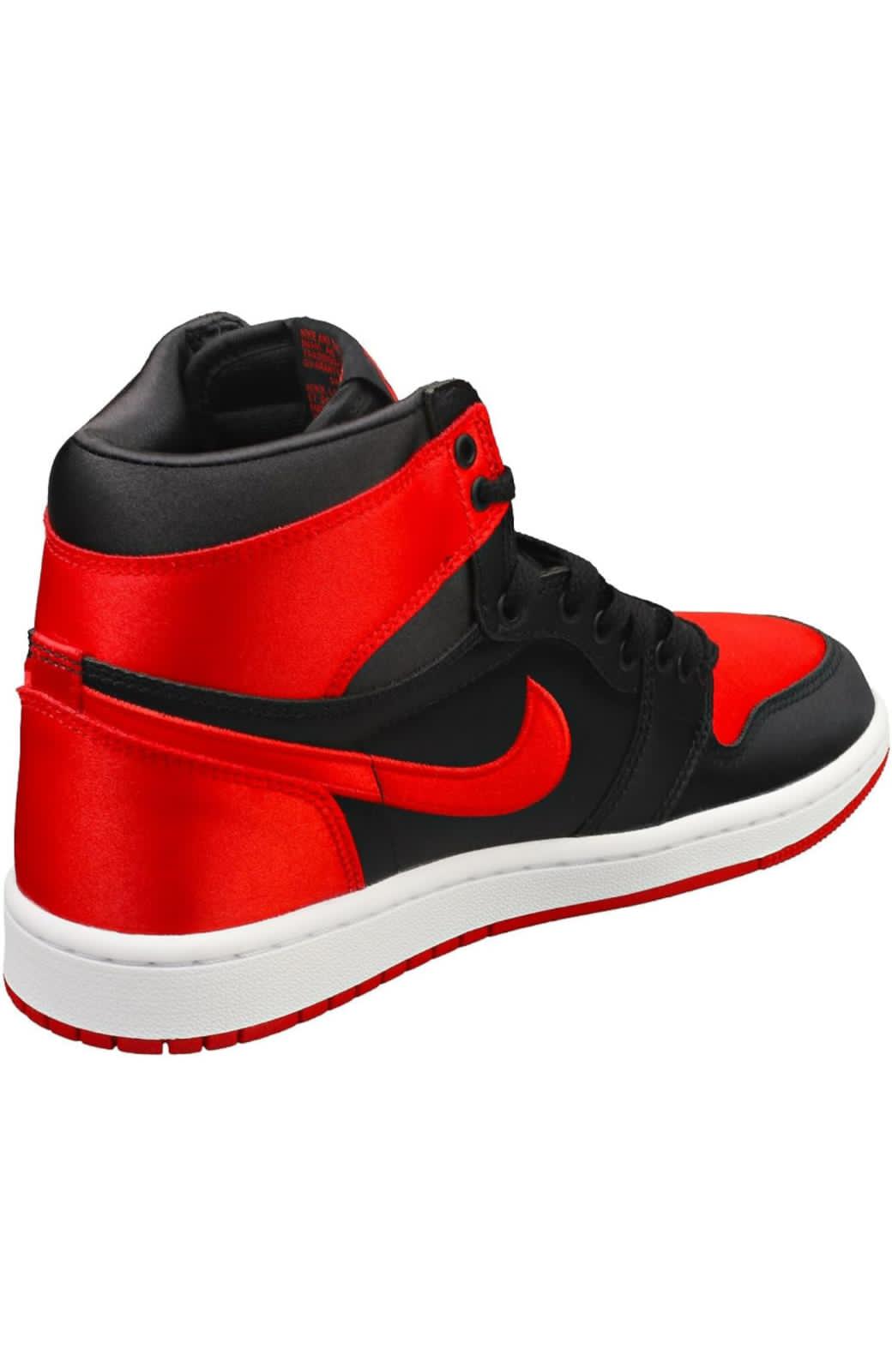 Air Jordan 1 High OG "Satin
Bred"