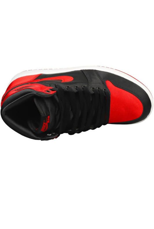 Air Jordan 1 High OG "Satin
Bred"