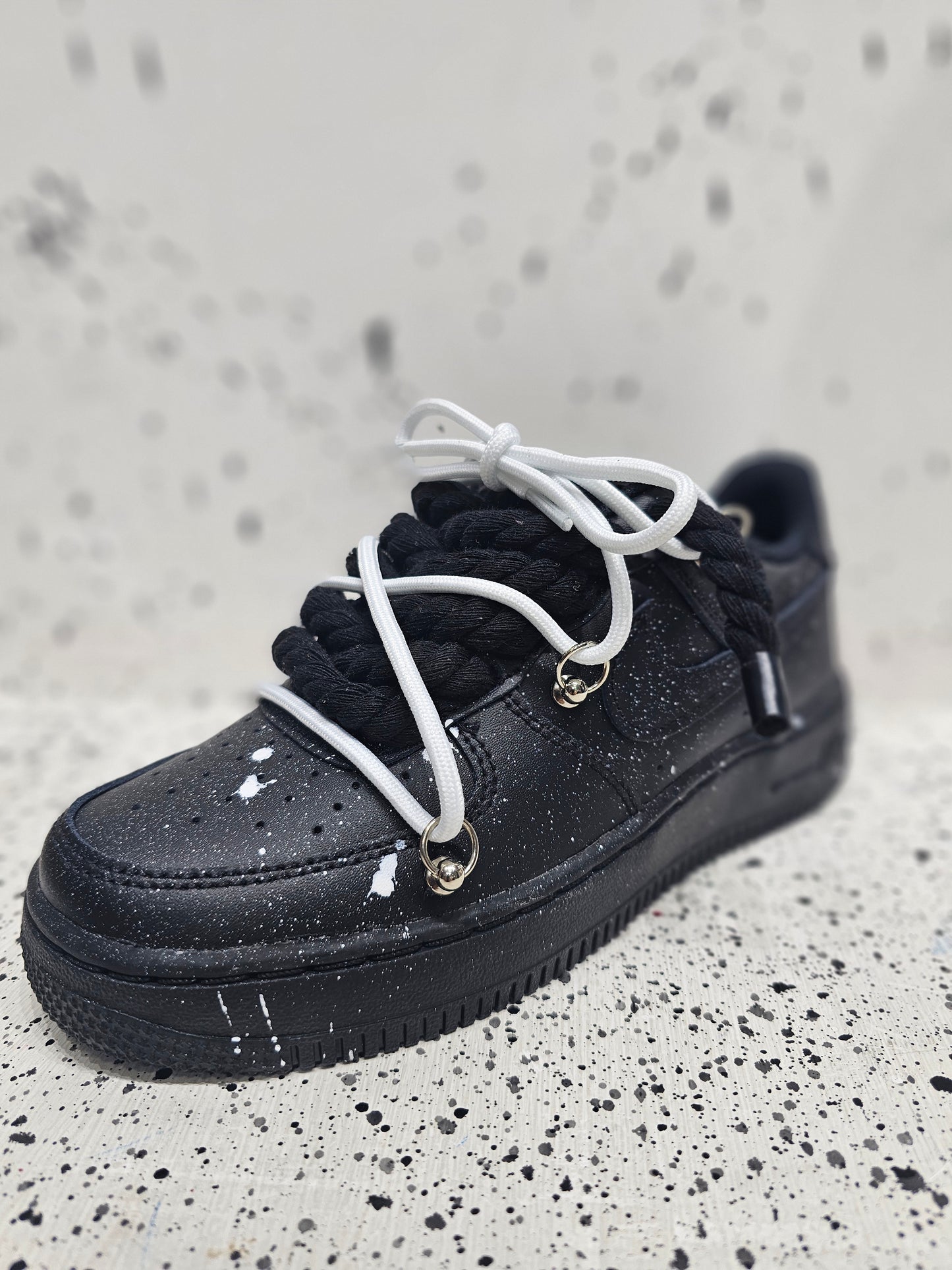 Air force Black rope laces in white