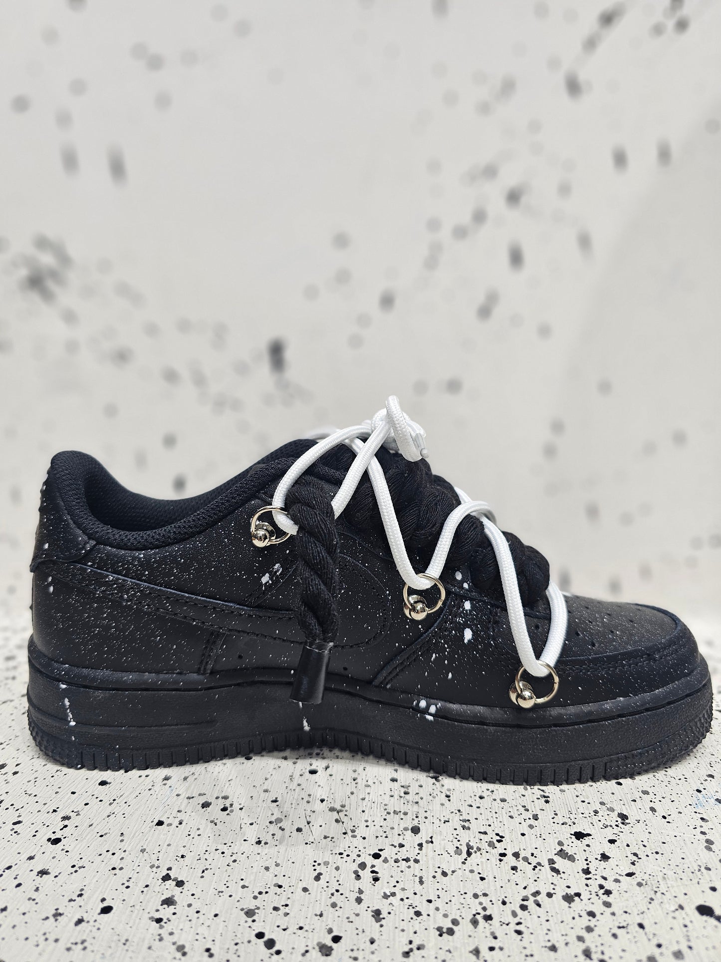Air force Black rope laces in white