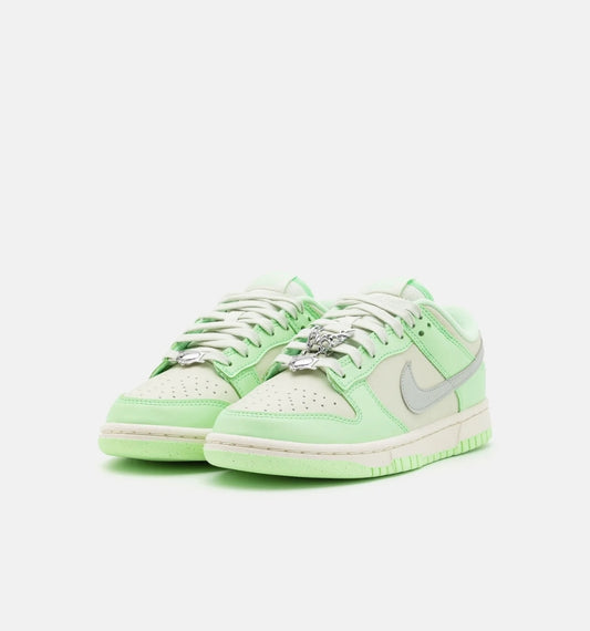 Nike Dunk low green glow