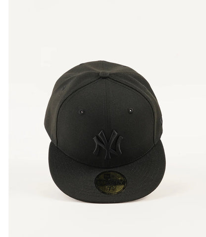 NEW ERA BLACK ON BLACK