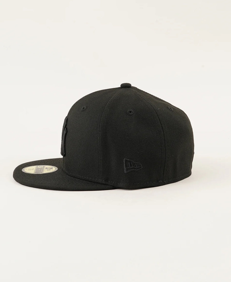 NEW ERA BLACK ON BLACK
