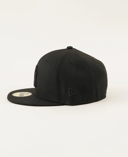 NEW ERA BLACK ON BLACK