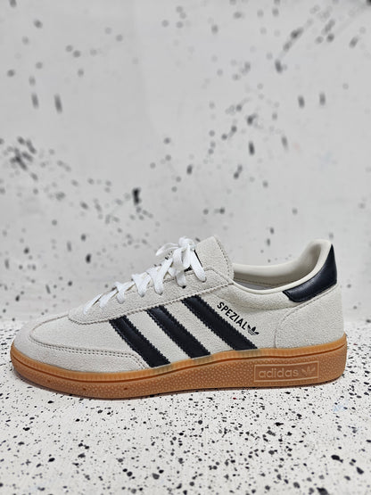 Adidas spezial